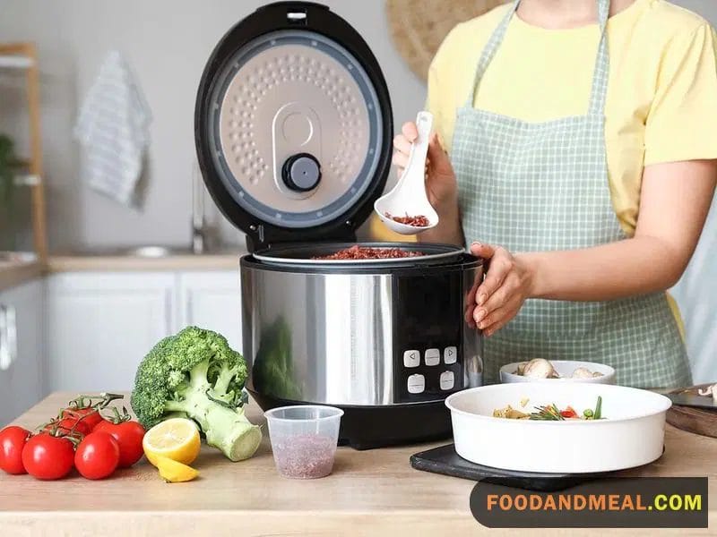You should choose a small electric cooker product that is suitable for your family